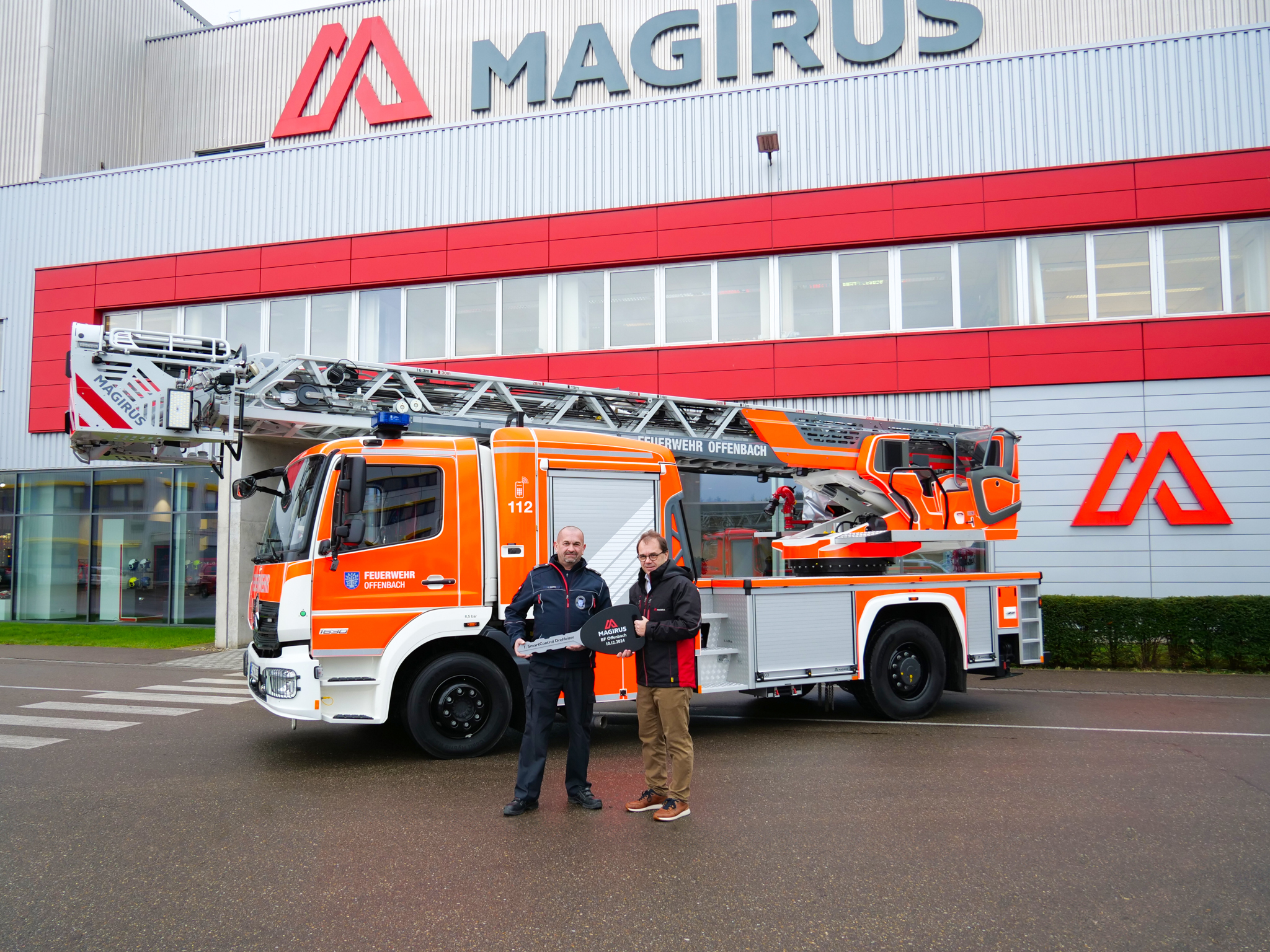 First SmartControl turntable ladder for FD Offenbach am Main